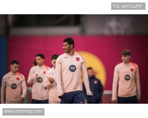 曼联逆袭巴萨5-0震惊世界杯历史冷门瞬间引发全场狂欢