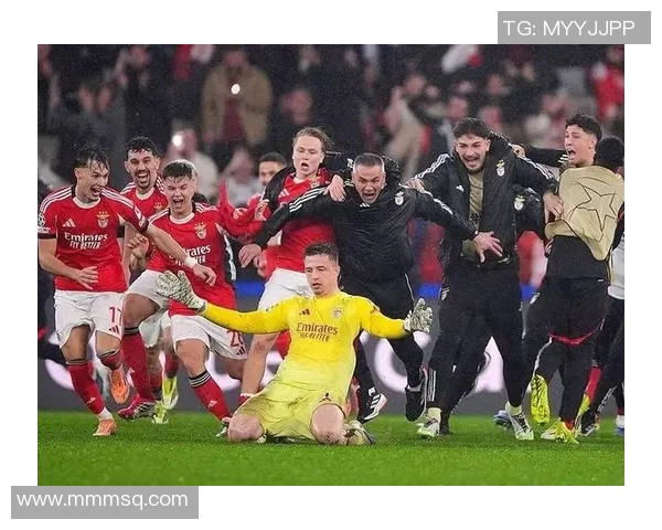 德甲精彩对决本菲卡与热刺战成平局战术分析引发全场热议 德甲精彩对决本菲卡与热刺战成平局战术分析引发全场热议