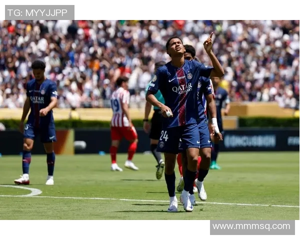 德甲激战：AC米兰点球大战险胜巴黎圣日耳曼全场沸腾解析