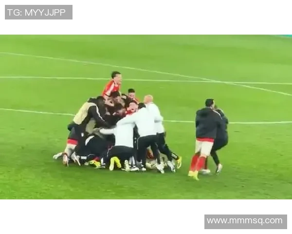 曼联狂胜皇马4-0晋级国王杯决赛绝杀时刻引爆全场激情 曼联狂胜皇马4-0晋级国王杯决赛绝杀时刻引爆全场激情